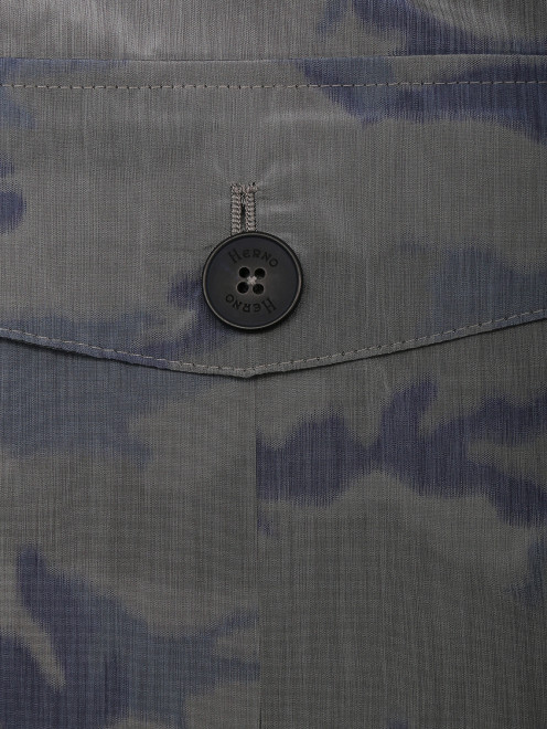 Куртка на молнии с накладными карманами - Деталь