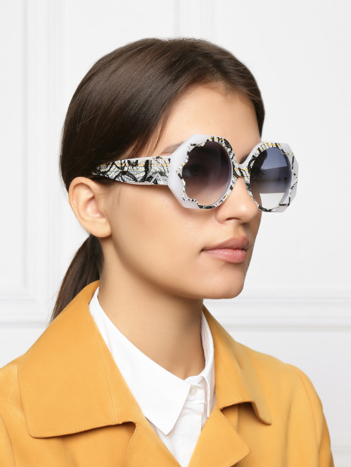 Солнцезащитные очки в пластиковой оправе с узором Cutler and Gross - МодельОбщийВид
