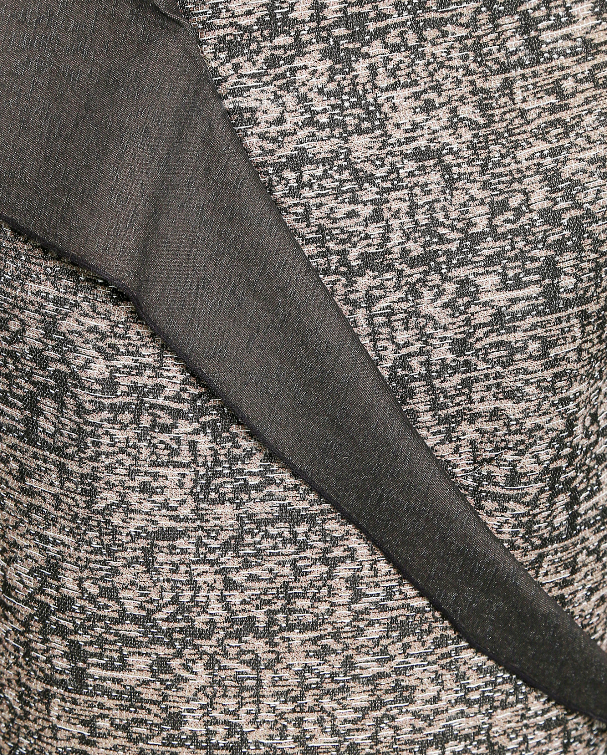 Платье из смешанного хлопка с асимметричным  вырезом NIŪ  –  Деталь  – Цвет:  Узор