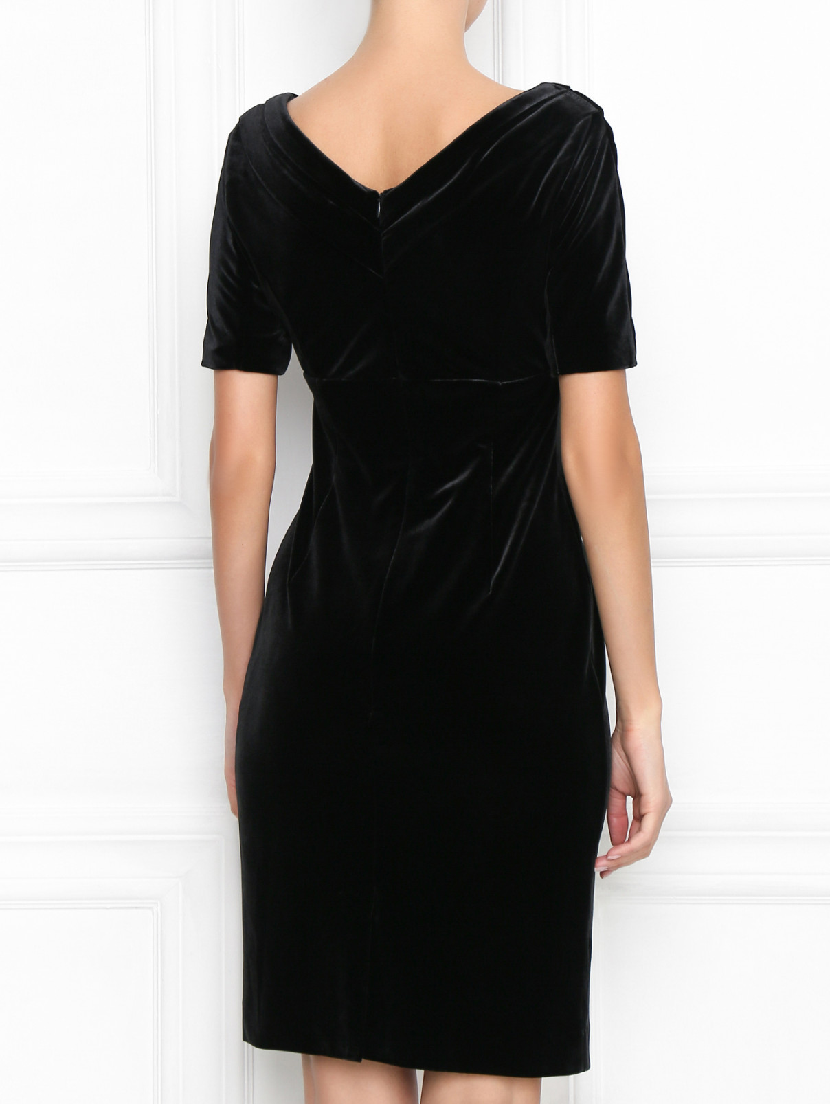 Черное платье Колинс бархатное