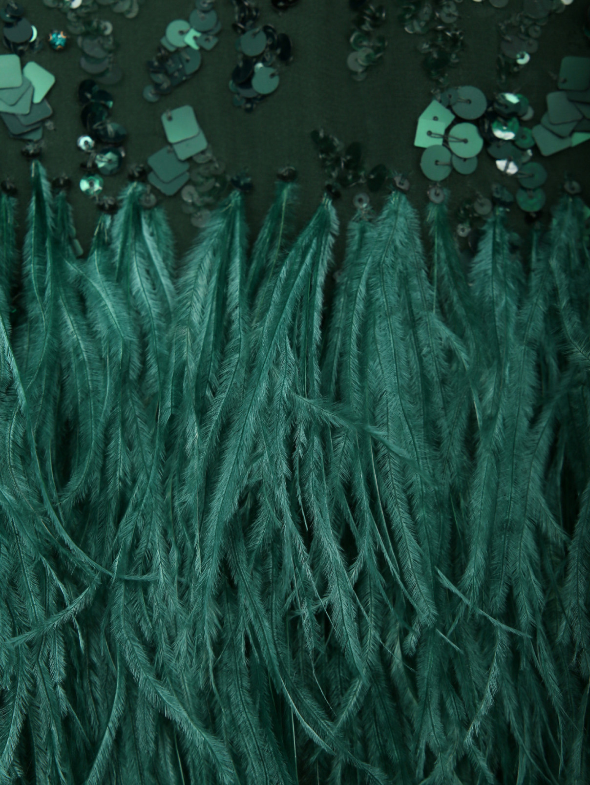 Платье декорированное пайетками и перьями Jenny Packham  –  Деталь1  – Цвет:  Зеленый
